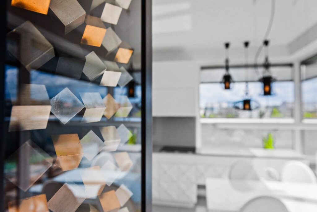 Eleganckie detale wnętrza stworzone przez projektanta